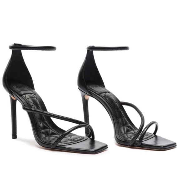 NWT SCHUTZ Gaiah Leather Strappy Heels Sandals Shoes Quilted Design Black Size 6 - Picture 3 of 15